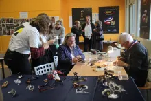 Les Meilleurs Ouvriers de France Lunetiers ont partagé leur savoir-faire avec les visiteurs. ©Acuité 2017