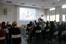 Le Dr. Xavier Subirana a tenu une conférence sur « La délégation de tâches et les coopérations entre les 3O » ©Acuité 2017