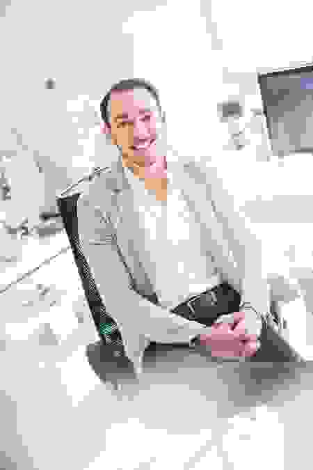 Dr Etienne Gardea, Eyeneed