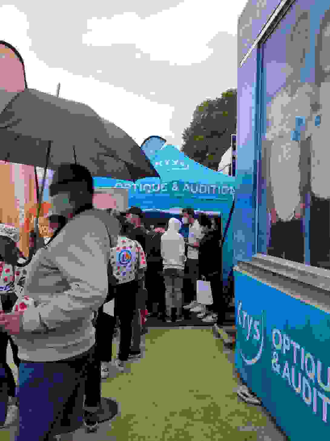 Malgré la pluie fine, la foule était au rendez-vous