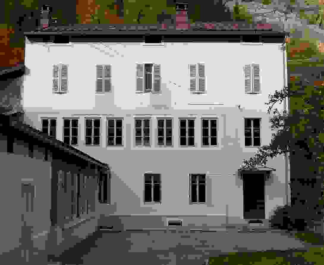 facade.jpg