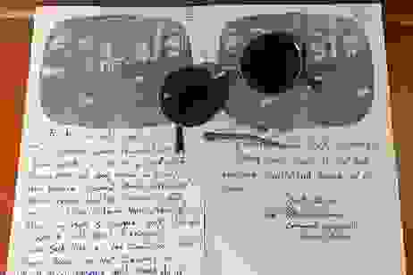 lunettes_encheres_lennon_02.png