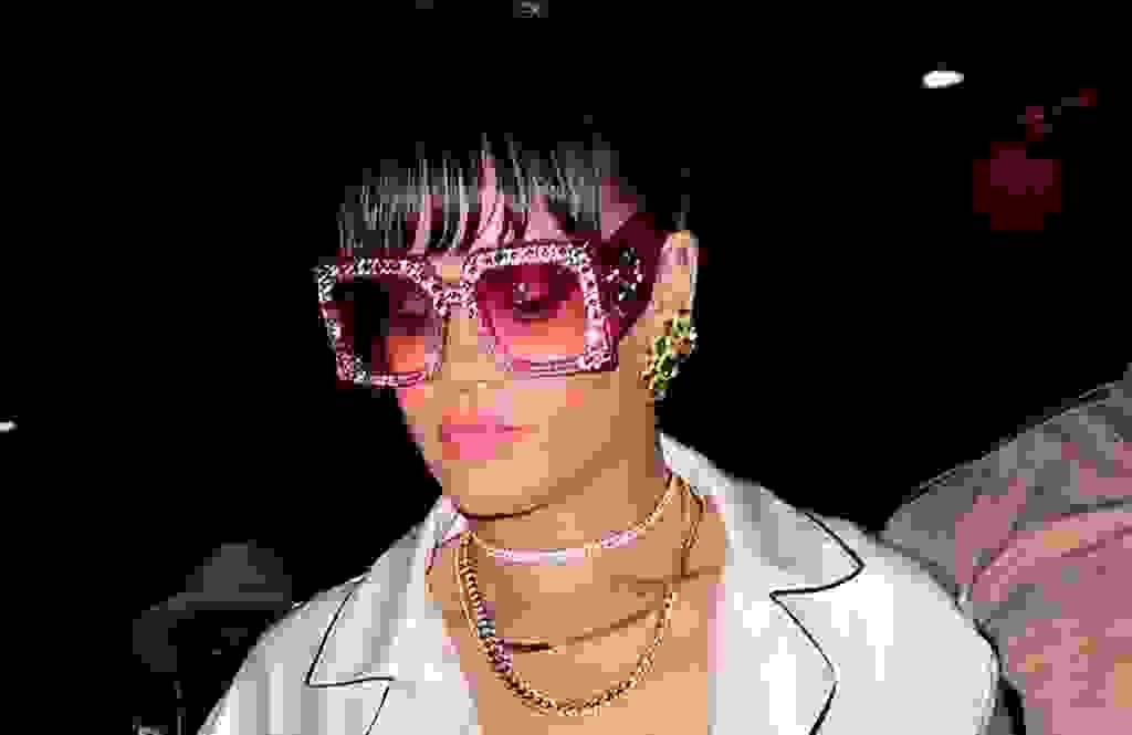 rihanna_wearing_gg0145s_8.jpg