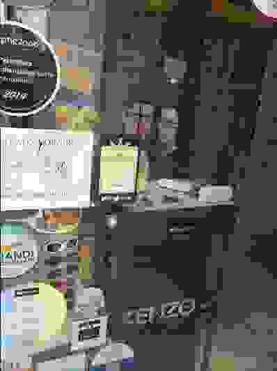 vitrine-vol.jpg