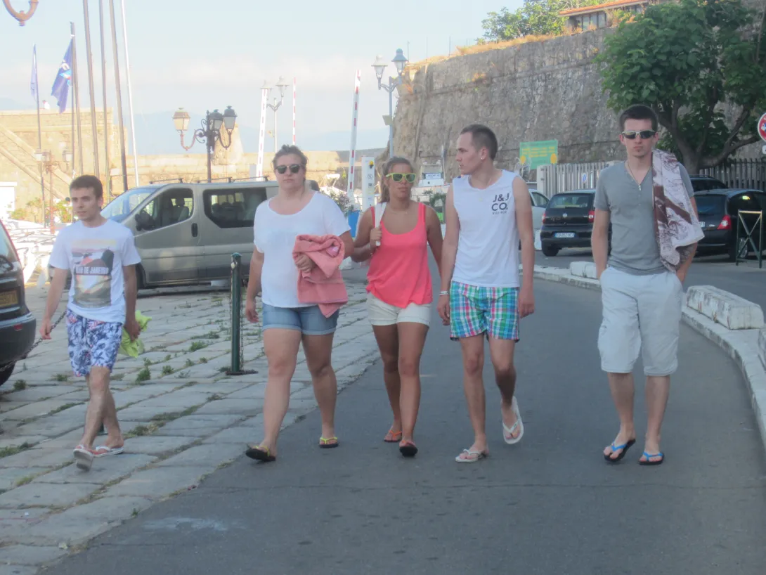 Photo 1